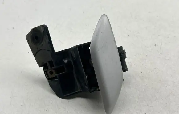 Toyota Corolla E140 E150 Headlight washer spray nozzle 30828