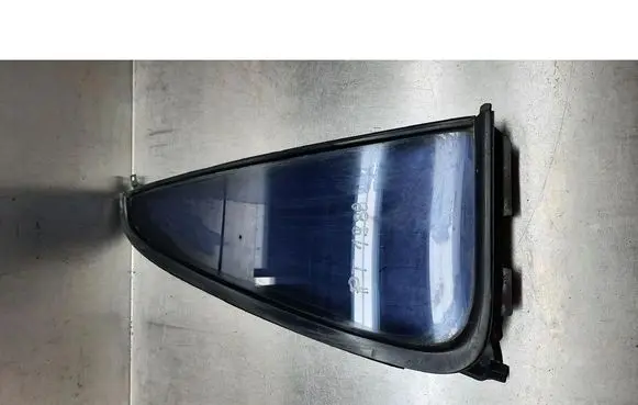 Honda CR-V Rear door window glass