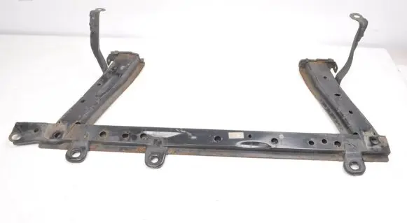 Renault Clio IV Bottom radiator support slam panel