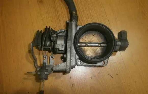 BMW 5 E39 Throttle valve 1433365
