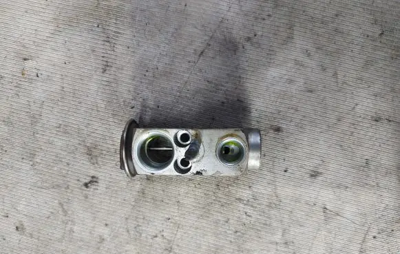 Ford Galaxy Air conditioning (A/C) expansion valve 9G9119849AA 324361