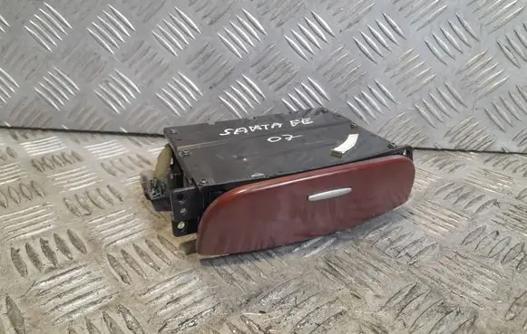 Hyundai Santa Fe Dashboard storage box/compartment K6H18