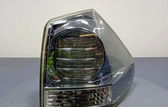 Cadillac SRX Rear/tail lights KOITO4863