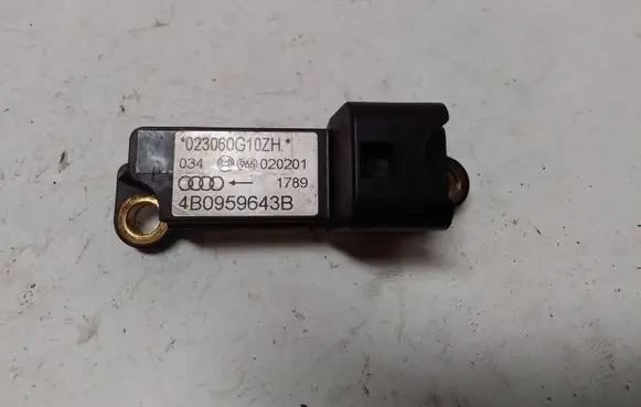 Audi A6 S6 C5 4B Airbag deployment crash/impact sensor 4B0959643B