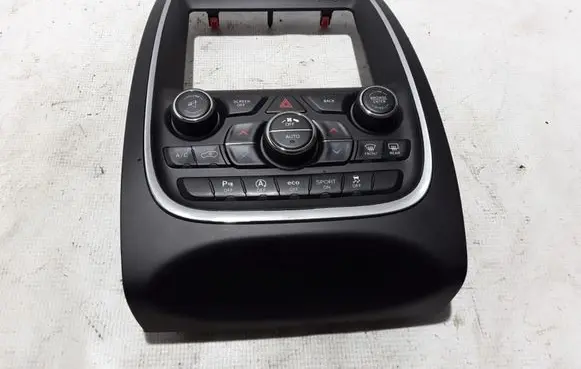 Dodge Durango Air conditioner control unit module 68253735AI
