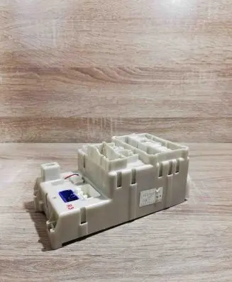 Toyota RAV 4 (XA20) Fuse box set 8273342060 4e240744