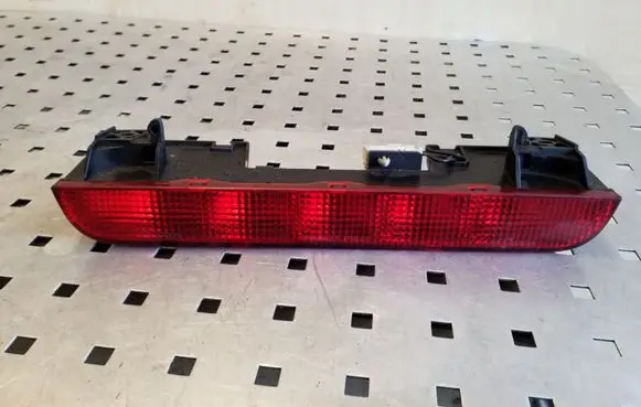 Nissan X-Trail T30 Third/center stoplight