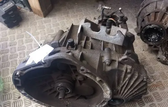 Mercedes-Benz A W169 Manual 5 speed gearbox 