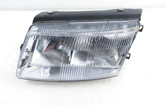Volkswagen PASSAT B5 Headlight/headlamp 