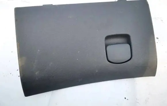 Opel Corsa D Glove box