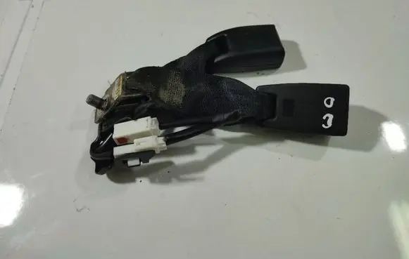 Mazda 6 Rear seatbelt buckle B2000C