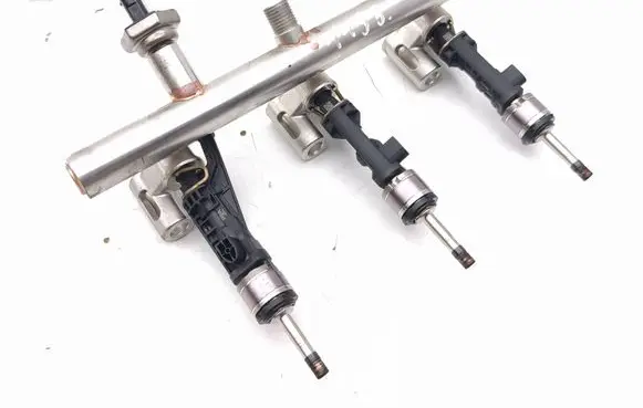 Opel Grandland X Fuel injectors set 9841159780