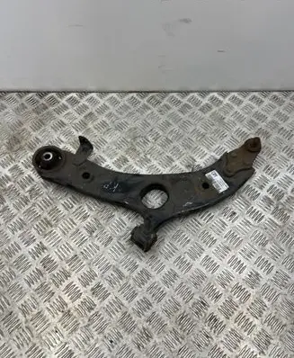 Hyundai Santa Fe Front lower control arm/wishbone 545002W200