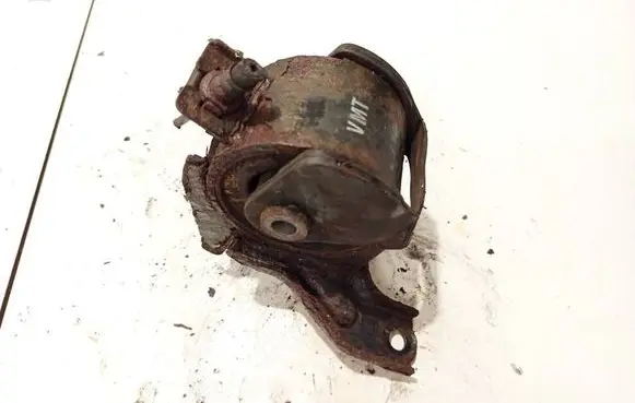 Engine mount bracket