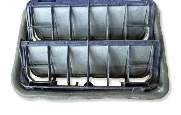 Peugeot 407 Quarter panel pressure vent 9653401280