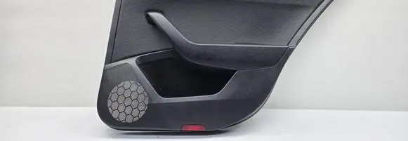 Skoda Superb B8 (3V) Coupe rear side trim panel 3V0867212 13235X00XX8X