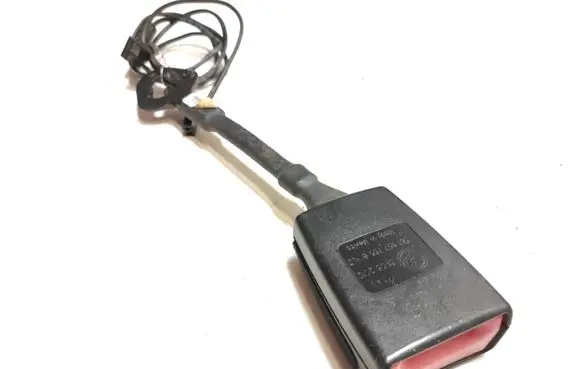 Volkswagen PASSAT B7 USA Front seatbelt buckle 561857755B
