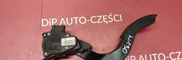 Volkswagen PASSAT B5.5 Accelerator throttle pedal 8D1721523J