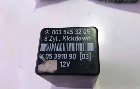 Mercedes-Benz C W202 Other relay 0035453205 05391090