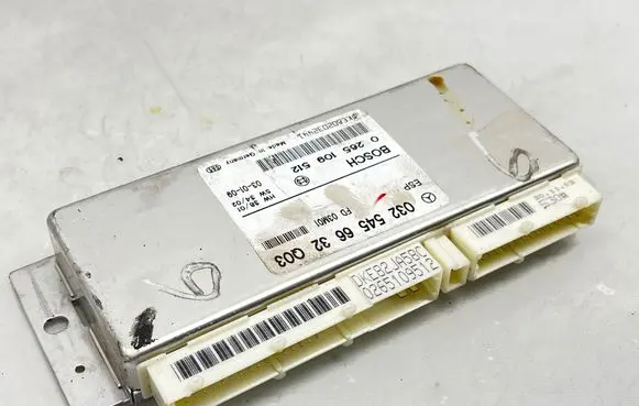 Mercedes-Benz E W211 ESP (stability system) control unit 0325456632 0265109512