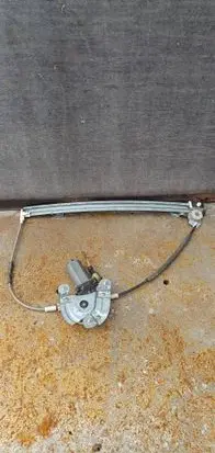 Renault Megane I Front door window regulator with motor 471328