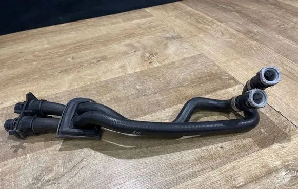 Land Rover Discovery Sport Engine coolant pipe/hose 6G9118C266CG