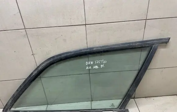 BMW 5 E34 Rear side window