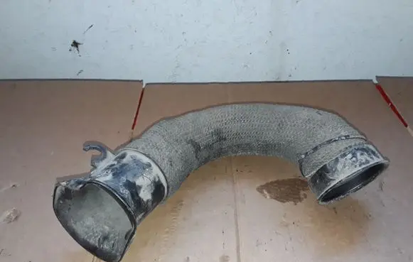 Hyundai Trajet Air intake duct part NOCODE