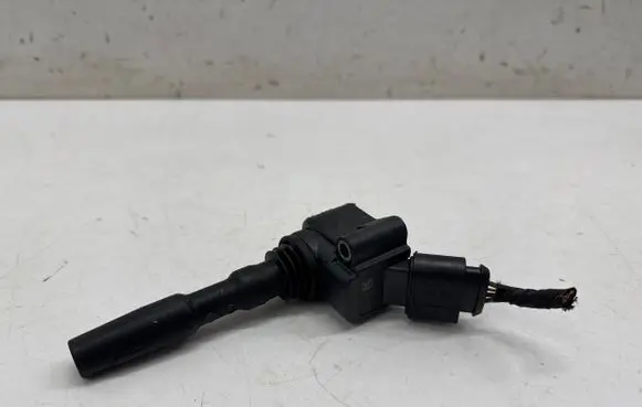 Volkswagen Multivan T7 High voltage ignition coil 04E905110P