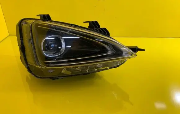 Hyundai Nexo Headlight/headlamp 92102M5100