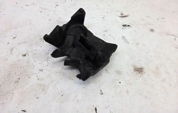 Maserati Ghibli Fender foam support/seal 670006692