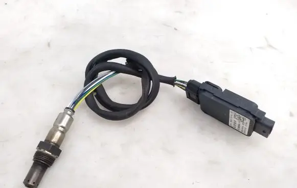Skoda Karoq Lambda probe sensor 04L907805DF 0281007331