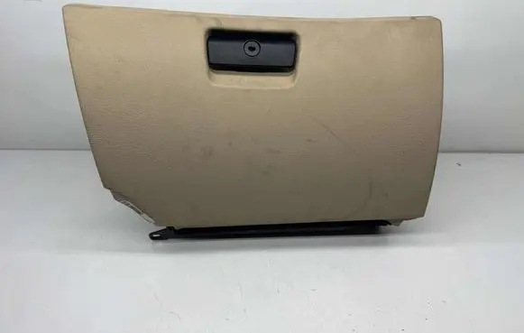 BMW X5 E53 Glove box 8408845