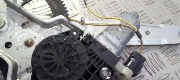 Hyundai i10 Rear door window regulator motor