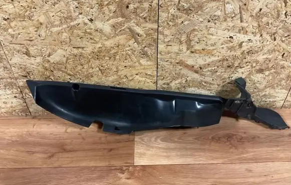 Honda Civic Fender end trim 74206