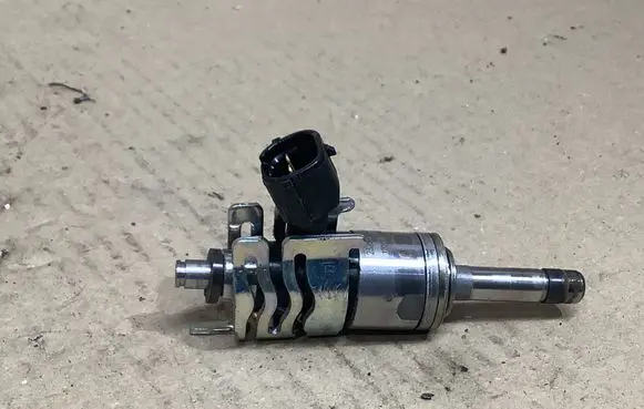 Fuel injector
