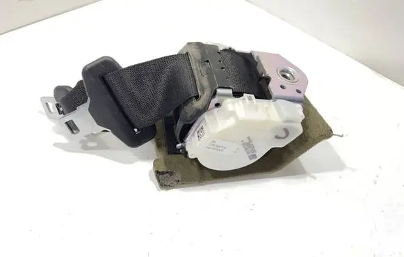 BMW 6 F06 Gran coupe Middle seatbelt (rear) 34055990