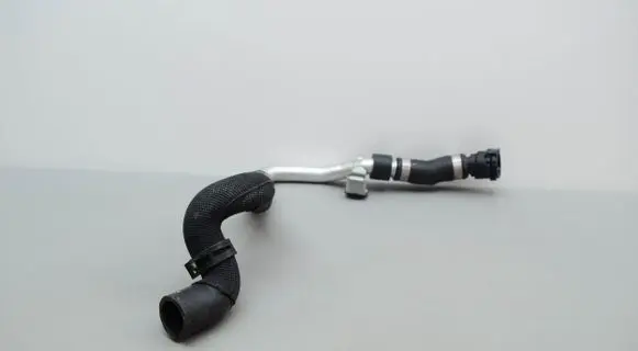 BMW 1 F40 Engine coolant pipe/hose 8658488
