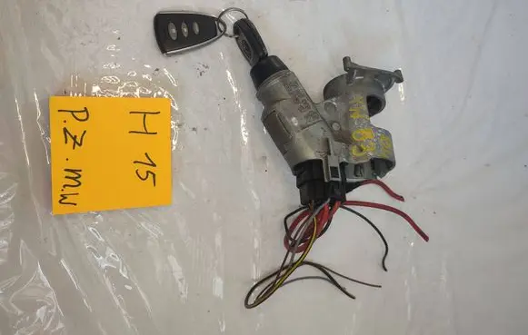 Volkswagen PASSAT B3 Ignition lock 357905851