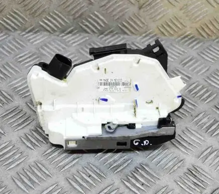 Volkswagen Amarok Rear door lock 2H0839016D
