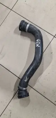 BMW 5 G30 G31 Engine coolant pipe/hose 8572911