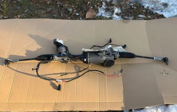 Audi Q3 F3 Steering rack 5QF909144B
