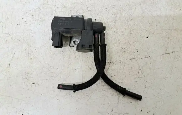Toyota Corolla Verso AR10 Turbo solenoid valve 258190R010