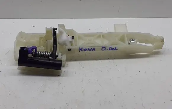 Rear door exterior handle/bracket