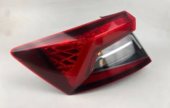 Skoda Karoq Rear/tail lights 57A945207 57A945711