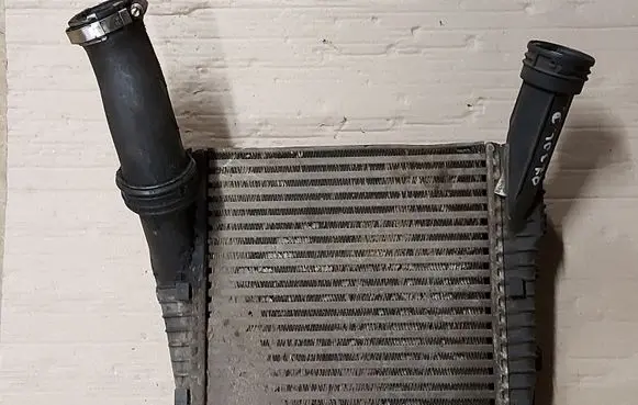 Audi Q7 4L Intercooler radiator 7L6145804