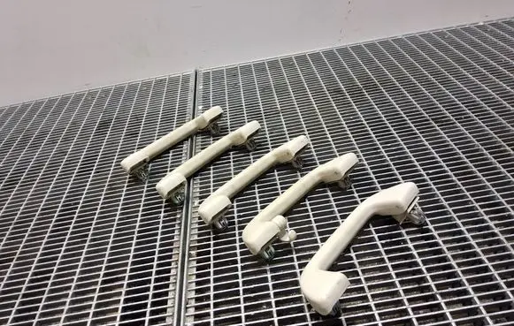 Honda Odyssey A set of handles for the ceiling 