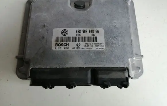 Volkswagen PASSAT B5 Engine control unit/module 038906018GA 0281010170