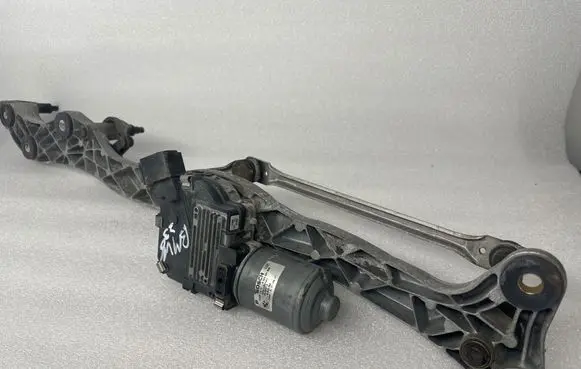 BMW 7 E65 E66 Front wiper linkage and motor 6923740 3397020553 7115706