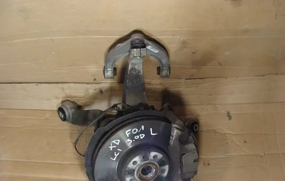 BMW 7 F01 F02 F03 F04 Front wheel hub spindle knuckle